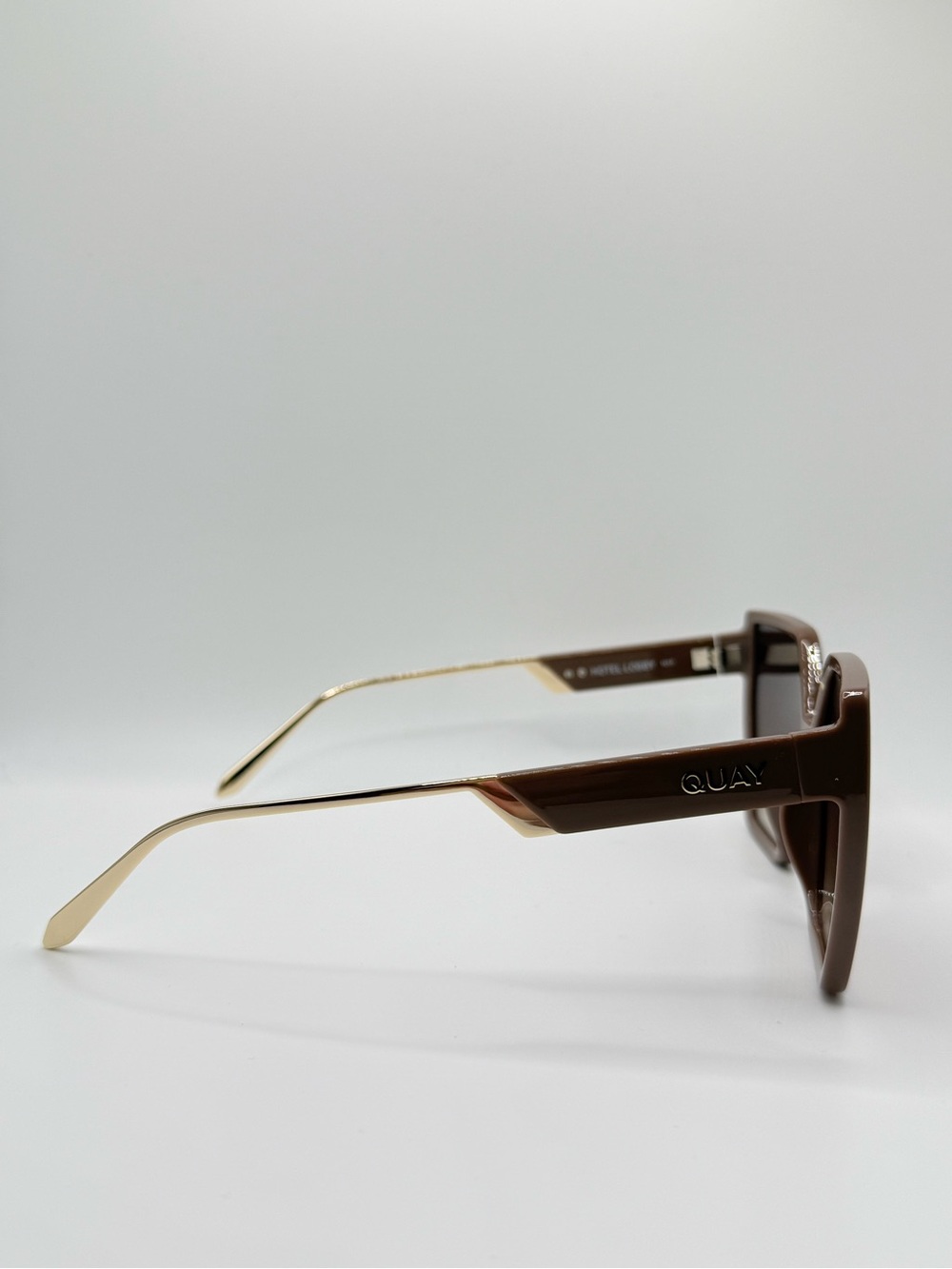 Quay Australia Hotel Lobby Oversized Cat Eye Sunglasses Brown Gold NWT - Picture 3 of 5